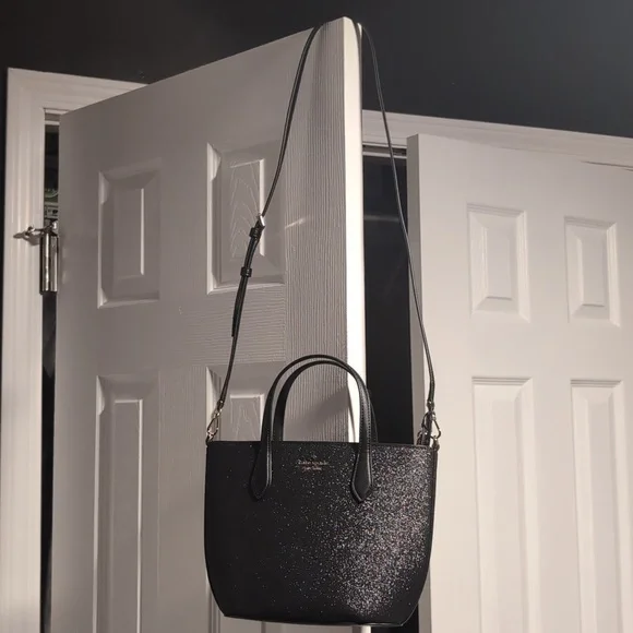 Kate Spade purse - Picture 1 of 3